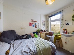 bed 1 - click for photo gallery